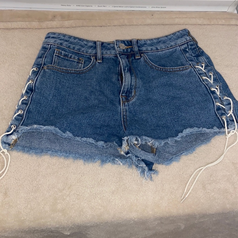 High waisted lace up side denim shorts 🩳